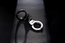 民警售卖个人车辆信息获刑 滥用职权被判一年