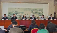 有关国家频繁侵闯黄岩岛非法捕捞 珊瑚礁生态受威胁