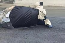 路面洒水结冰致多人摔车 当地回应 施工单位洒水所致