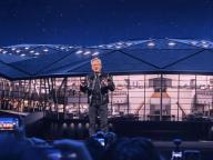 黄仁勋新年首场演讲：AI超级芯片平台Rubin全面投产，开源自动驾驶推理模型 引领物理AI新时代