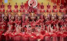 秦海璐沈腾凤凰传奇等现身央视大楼 春晚彩排引期待