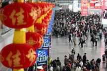 专家建议所有旅客直接上12306买票 警惕第三方平台加价抢票陷阱