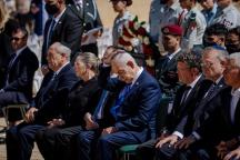 她工资腰斩，却想学开飞机去轰炸伊朗 战争执念下的生活困境