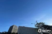 大風(fēng) 冰雹！北京今日下午有雷陣雨 伴有強(qiáng)對(duì)流天氣