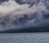日本櫻島火山噴發(fā)宛如末日景象 火山灰籠罩市區(qū)