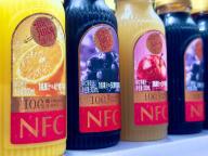 NFC果汁生产车间无水果 全靠勾兑 果汁标签乱象再引关注