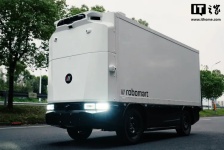 美国初创公司推出巨型配送机器人：一次能送 10 单，3 美元送到家