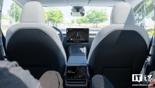 特斯拉回应 Robotaxi 安全员坐到主驾驶位：跑高速才这样，为了更稳妥