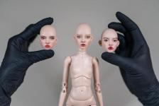 用AI赚到钱的“隐秘”生意：会聊天的硅胶娃娃