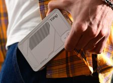 “全球最小 AI 超算”问世：300 克、190 TOPS 算力，可本地运行 120B 模型