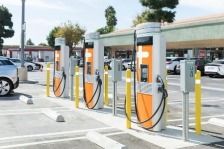 拜登将宣布首批价值9亿的充电站资金 美股汽车板块集体大涨
