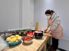 四中全会精神在基层丨“小饭碗”里有民生大幸福——青海西宁每年为6万余老人提供助餐服务