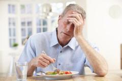 长期一天只吃两顿饭，或患上这4种疾病