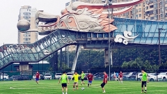 Shanghai: l’apertura ordinata degli stadi all’aperto