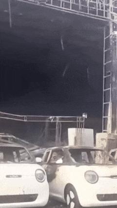 安徽一4S店凌晨燃起大火 店方回应 展厅车辆受损严重