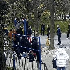 六旬老人做14个单杠大回环后心梗 寒冷天气增加风险