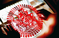 Shanxi New Year Custom: Decorating Home With Festive Ornaments