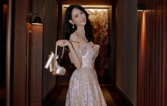 陈乔恩更新美照甜笑迷人 穿抹胸裙大方秀好身材