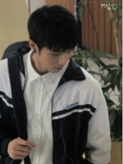 《致我那菜市場的白月光》開機 張婧儀陳靖可互為“白月光”照亮逆襲路