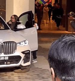 周杰伦开车接张惠妹录综艺 阿妹大喊“Oh my god”
