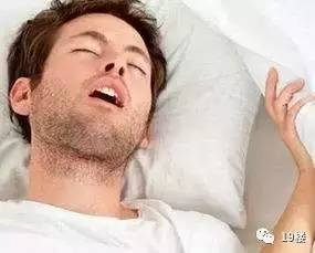小伙入睡困难一觉呼吸暂停600次，医生：绝大多数人可能对这种病浑然不知