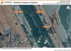 外媒曝光095核潜艇高清卫星照 技术反超美国？