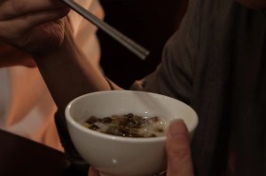 吃饭，居然还要训练？