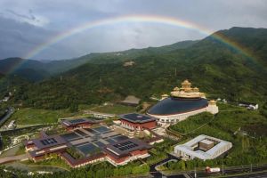 师父与居士之间要慎重 ！