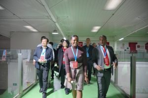 留学生美丽，架起学术交流“彩虹桥”——湖北工程学院留学生志愿者服务食药健康国际研讨会