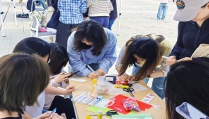 以美育浸润青春 以文化厚植爱校情怀 武汉理工大学马克思主义学院举办“春日雅集・校园集市”活动