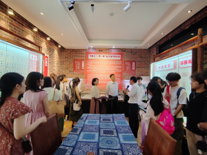 探寻“荆韵楚俗”里的文化基因 荆州学院学术沙龙走进民俗博物馆