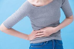 肠绞痛是咋引起的 肠绞痛有什么症状