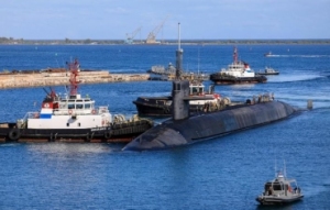 釋放政治信號？美國戰略核潛艇罕見公開現身關島