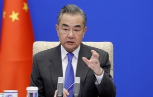 王毅同乌外长通电话 重点确保中国在乌公民安全