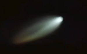 新疆多地拍到巨大发光不明飞行物，可能是俄“联盟MS-22”载人飞船