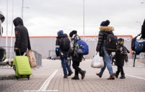 调查显示在欧盟的乌难民薪酬严重偏低