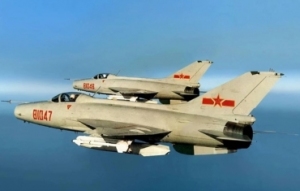 中国官宣加速退役歼7战机有何意味 为台海地区可能爆发的高烈度战争做准备