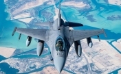 美军将向海湾地区部署更多F-16战机