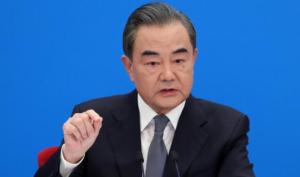 哈萨克斯坦爆发骚乱 王毅表态:对哈方坚定支持