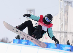 单板滑雪女子U型场地技巧，中国选手蔡雪桐第4
