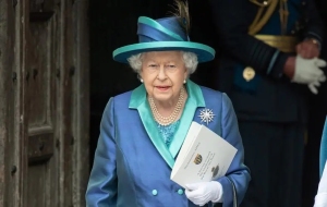 英国女王恢复工作 此前新冠检测呈阳性