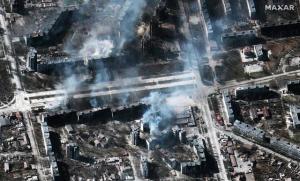 乌克兰利沃夫遭袭:导弹从空中飞过 击中军需供应中心