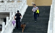 台北故宫博物院收恐吓信被5颗遥控炸弹 警方带搜爆犬巡查
