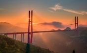 打卡贵州“空中彩虹” “桥一桥”那些奇绝风光！