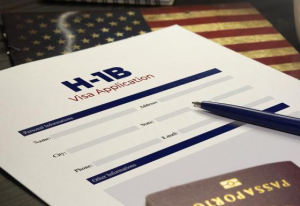 美國20州起訴特朗普政府征收高額H-1B簽證費(fèi)