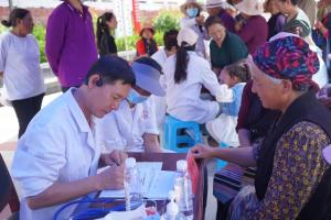 北京医务志愿者：用专业与爱心守护民族地区群众健康