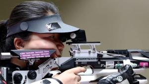 张翠平夺得SH1级50米女子自选步枪3×40金牌！