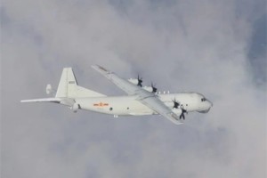 早报｜美财长就中美关税松口、多批次食品不合格