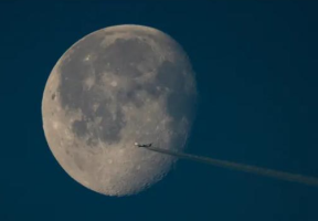 俄媒：美国SpaceX一枚火箭残骸预计3月份撞上月球