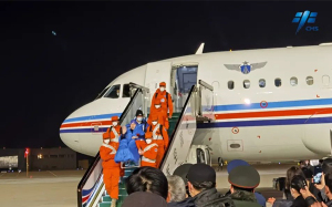 神舟十四號(hào)航天員乘組平安抵京